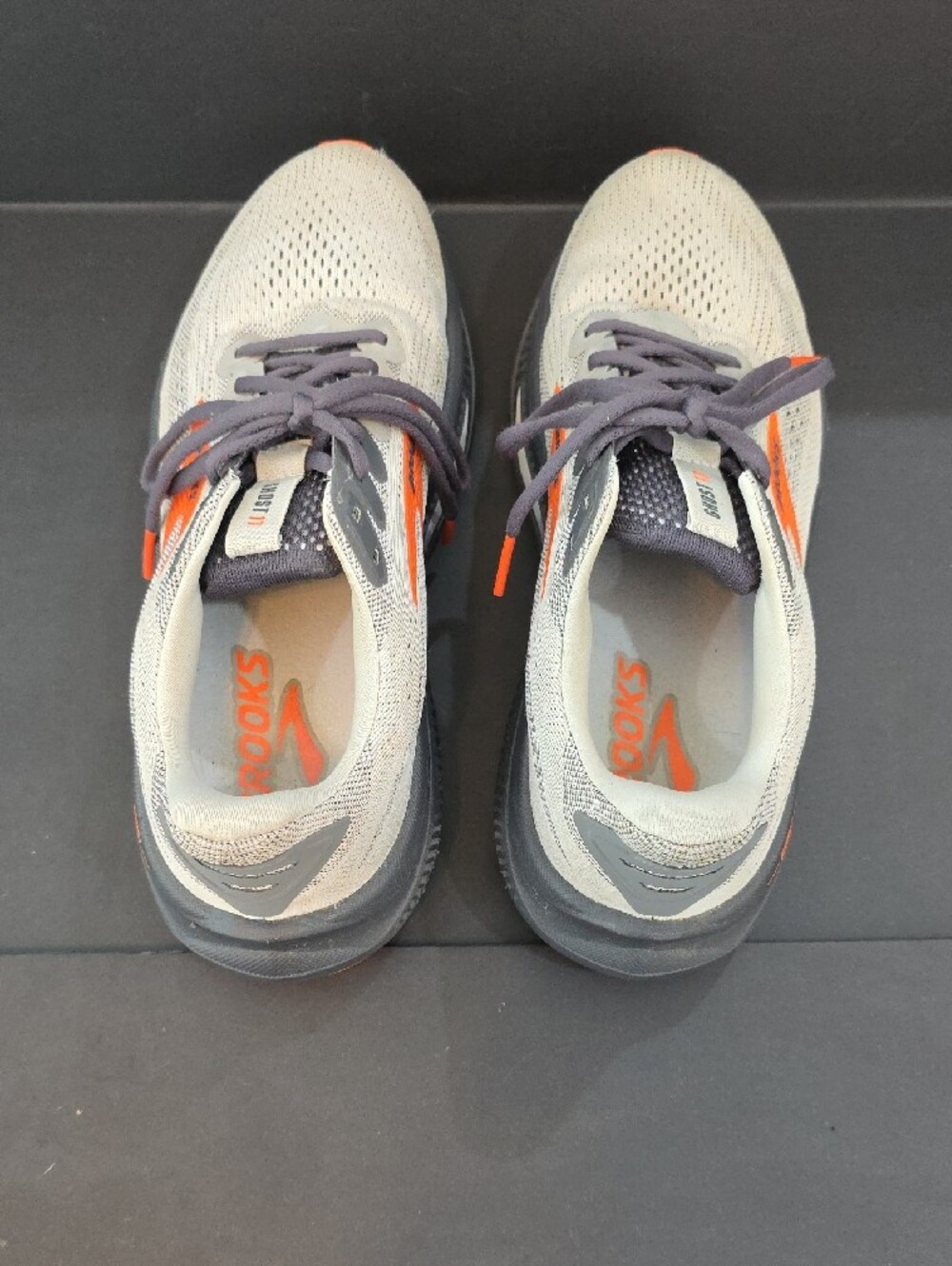 Brooks Men’s Ghost 17 Running Shoes - Cream with Orange and Gray Accents Size 9 - Picture 8 of 10